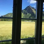بيت للعطل Vaag Steigen